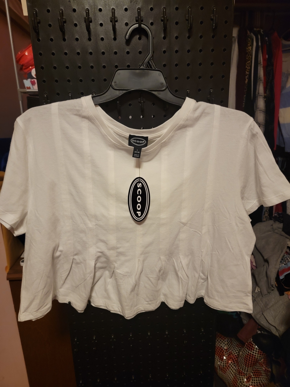 Scoop White Cropped Ruffle-Hem Tee